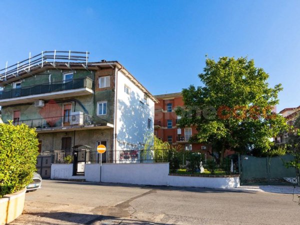 appartamento in vendita a Castel Gandolfo in zona Pavona