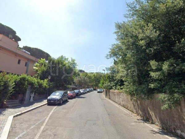 negozio in vendita a Castel Gandolfo