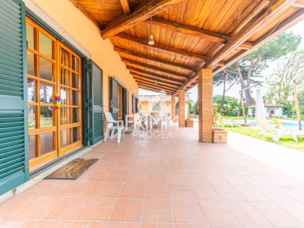 casa indipendente in vendita a Castel Gandolfo