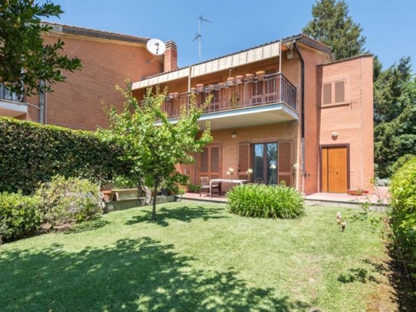 casa indipendente in vendita a Castel Gandolfo
