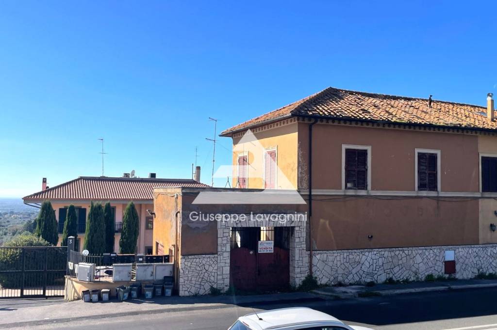 casa indipendente in vendita a Castel Gandolfo