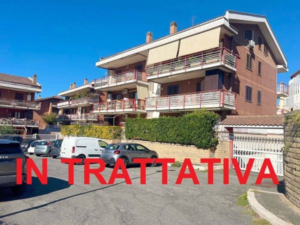 appartamento in vendita a Castel Gandolfo in zona Pavona