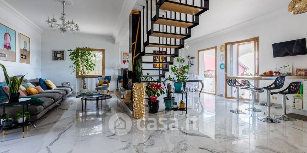 appartamento in vendita a Castel Gandolfo in zona Pavona