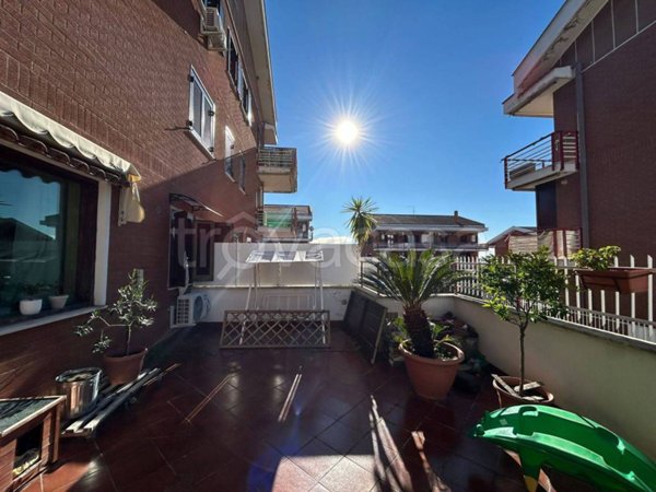 appartamento in vendita a Castel Gandolfo in zona Pavona