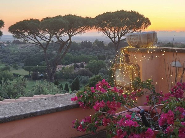 casa indipendente in vendita a Castel Gandolfo in zona Pavona