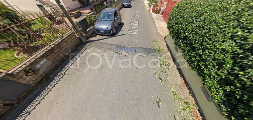 locale di sgombero in vendita a Castel Gandolfo in zona Pavona