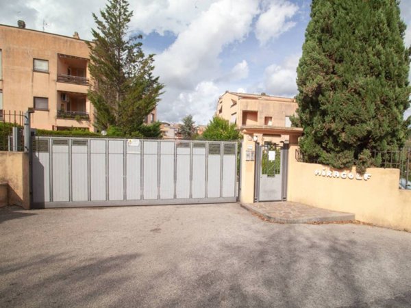 appartamento in vendita a Castel Gandolfo in zona Pavona