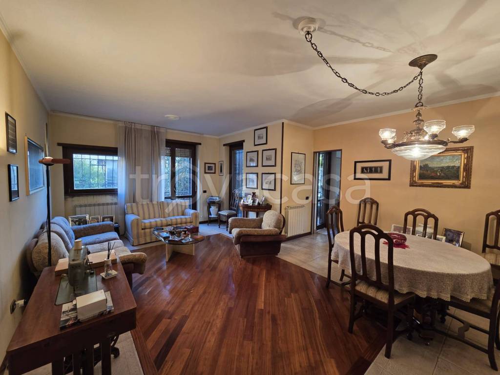 appartamento in vendita a Castel Gandolfo in zona Pavona