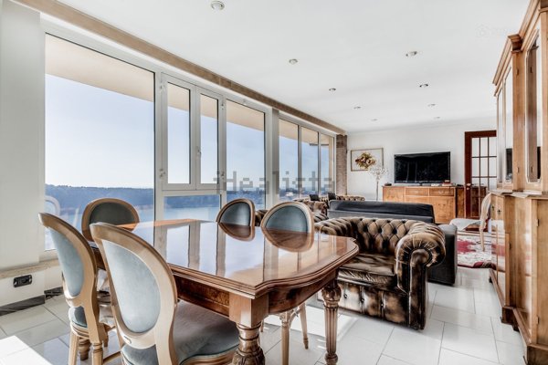 casa indipendente in vendita a Castel Gandolfo