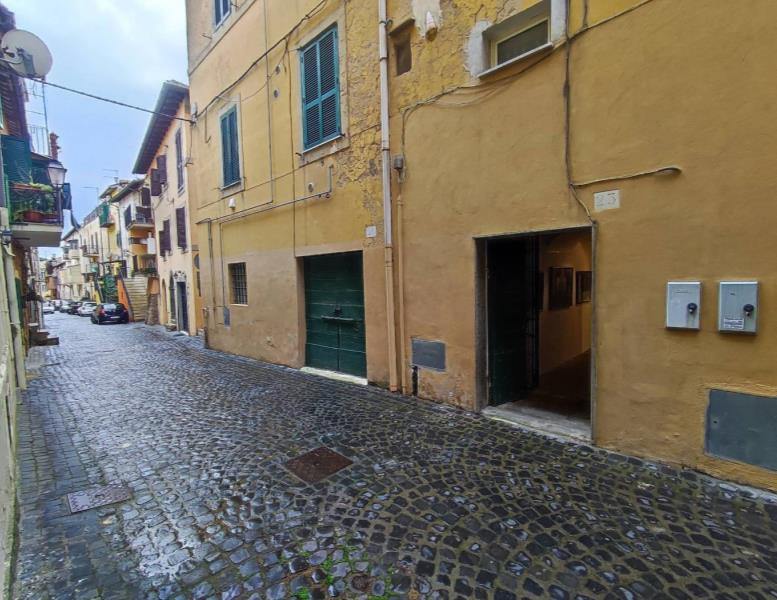 appartamento in vendita a Castel Gandolfo in zona Mole di Castel Gandolfo