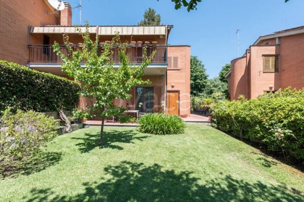 casa indipendente in vendita a Castel Gandolfo