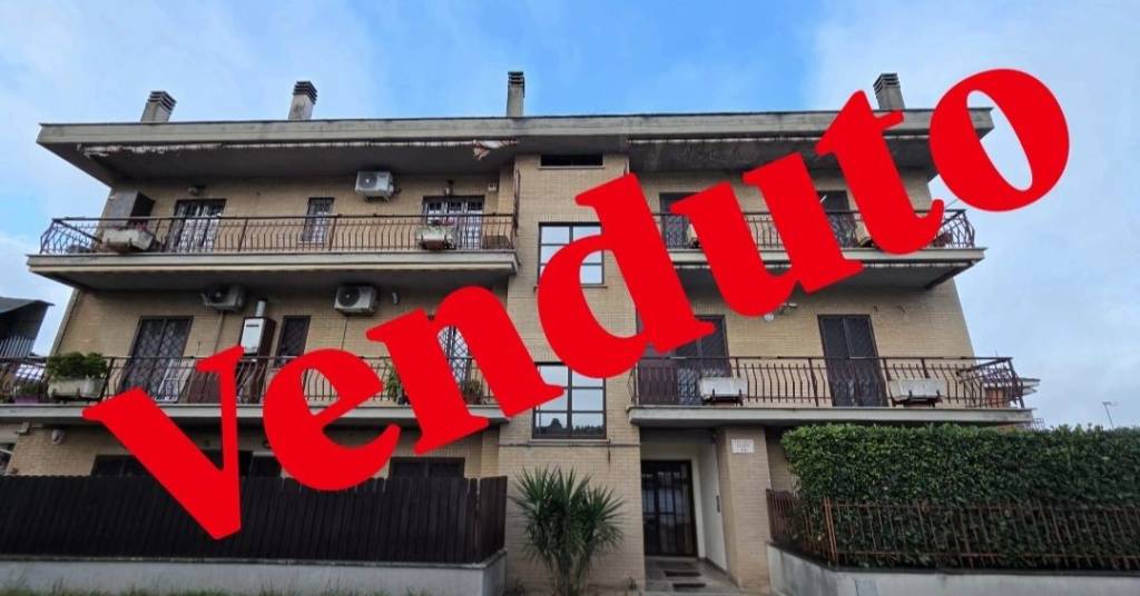 appartamento in vendita a Castel Gandolfo in zona Pavona