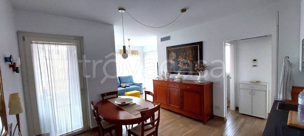 appartamento in vendita a Castel Gandolfo in zona Pavona