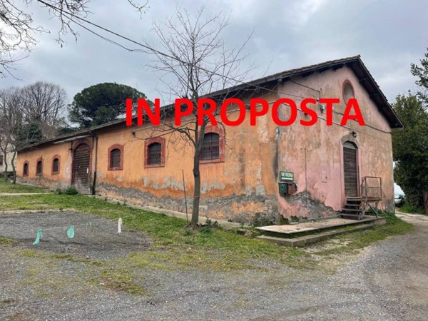 negozio in vendita a Castel Gandolfo in zona Pavona