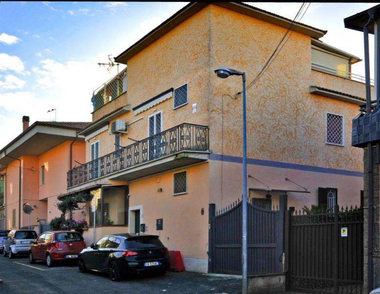 casa indipendente in vendita a Castel Gandolfo