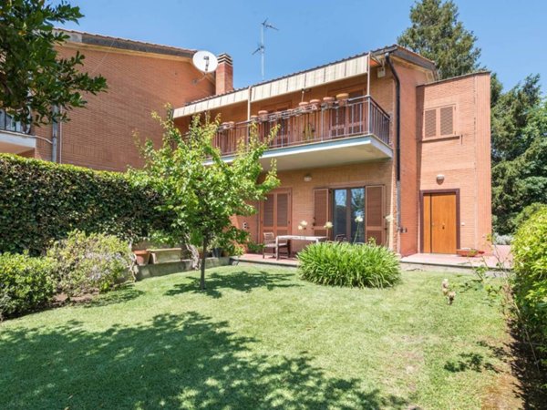 casa indipendente in vendita a Castel Gandolfo