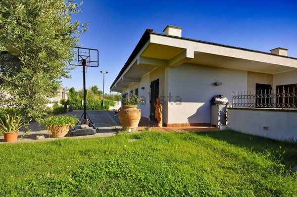 casa indipendente in vendita a Castel Gandolfo in zona Mole di Castel Gandolfo