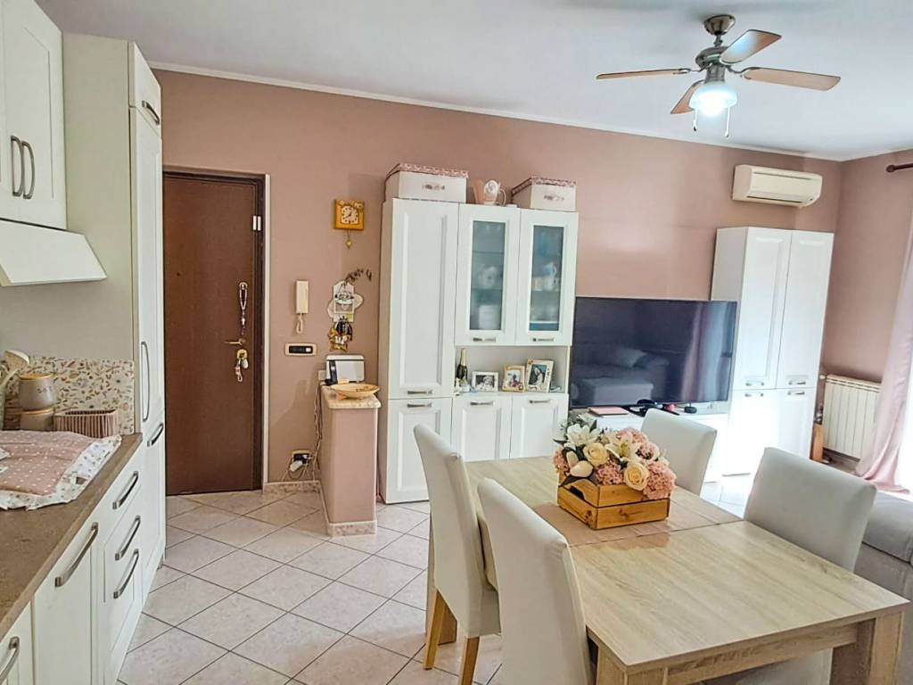 appartamento in vendita a Castel Gandolfo in zona Pavona