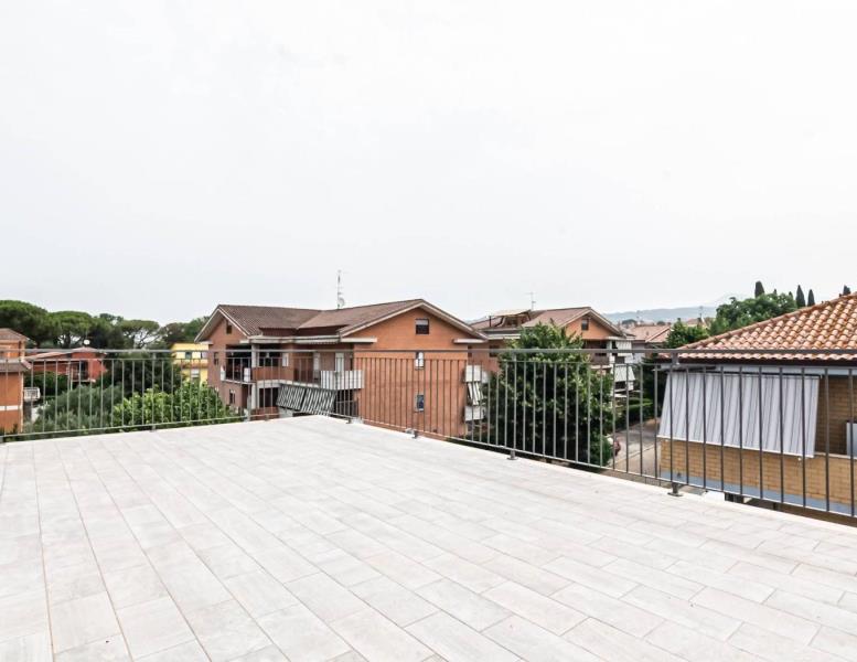 appartamento in vendita a Castel Gandolfo in zona Pavona