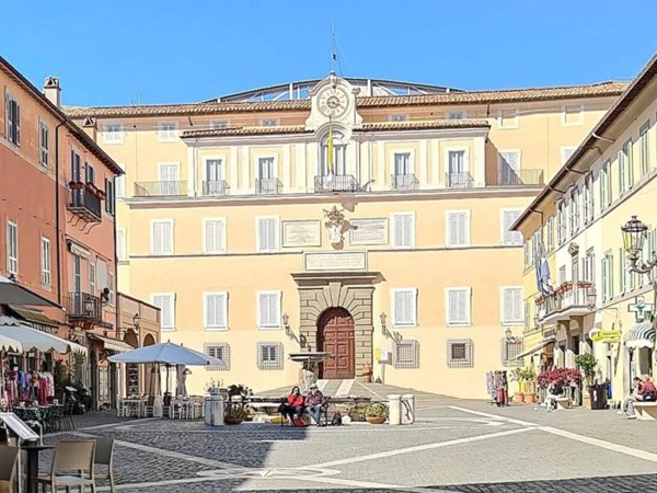 negozio in vendita a Castel Gandolfo