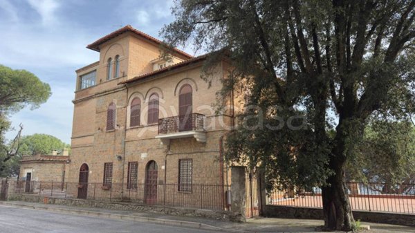 villa in vendita a Castel Gandolfo