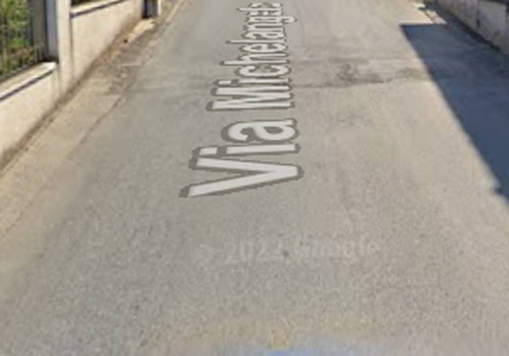 locale di sgombero in vendita a Castel Gandolfo in zona Pavona