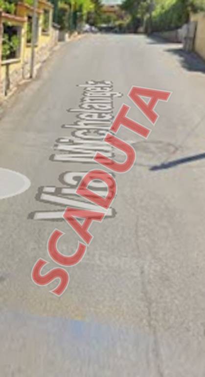 locale di sgombero in vendita a Castel Gandolfo