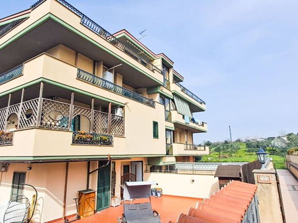 appartamento in vendita a Castel Gandolfo in zona Pavona