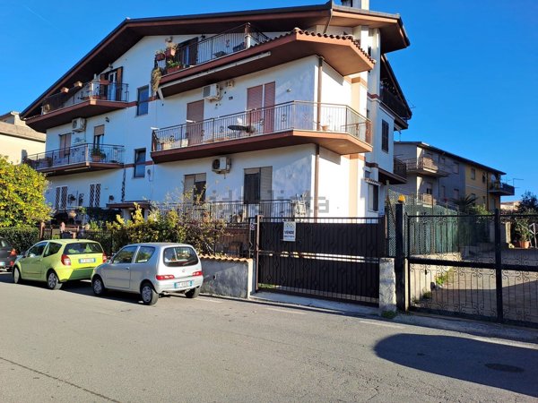 appartamento in vendita a Castel Gandolfo in zona Pavona