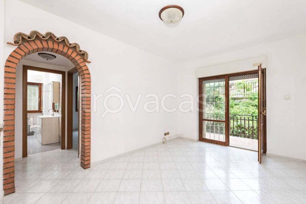 appartamento in vendita a Castel Gandolfo in zona Pavona