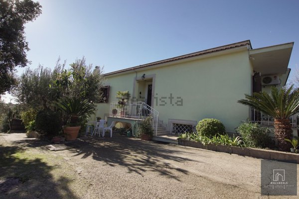casa indipendente in vendita a Castel Gandolfo