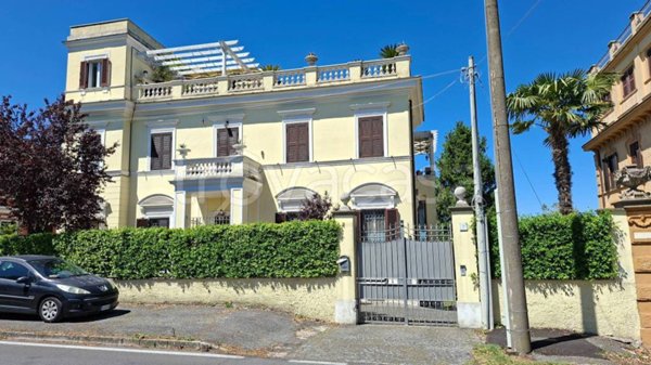 appartamento in vendita a Castel Gandolfo