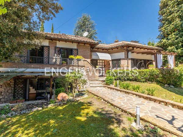 casa indipendente in vendita a Castel Gandolfo