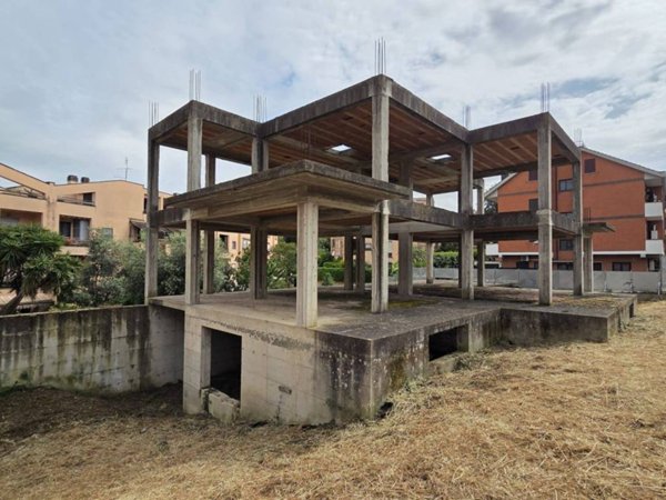casa indipendente in vendita a Castel Gandolfo in zona Pavona