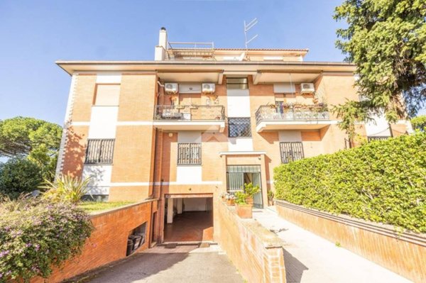 appartamento in vendita a Castel Gandolfo in zona Pavona