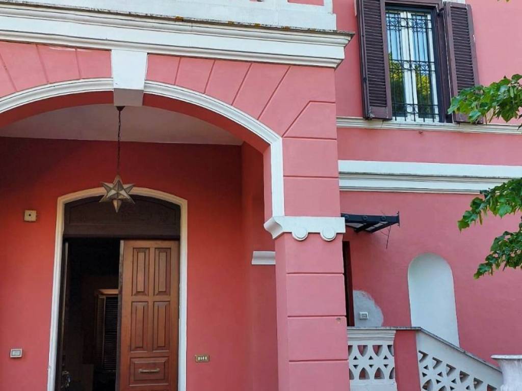 casa indipendente in vendita a Castel Gandolfo