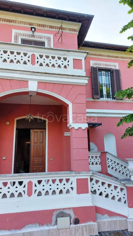 casa indipendente in vendita a Castel Gandolfo