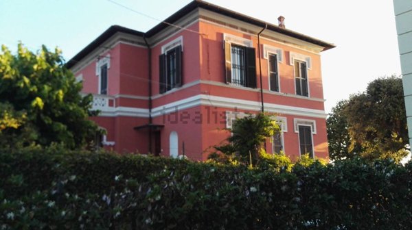 casa indipendente in vendita a Castel Gandolfo