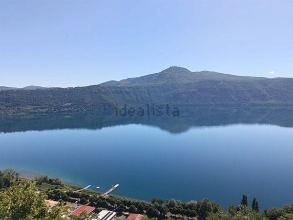 appartamento in vendita a Castel Gandolfo