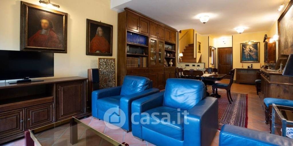 casa indipendente in vendita a Castel Gandolfo in zona Pavona