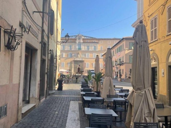 appartamento in vendita a Castel Gandolfo in zona Mole di Castel Gandolfo