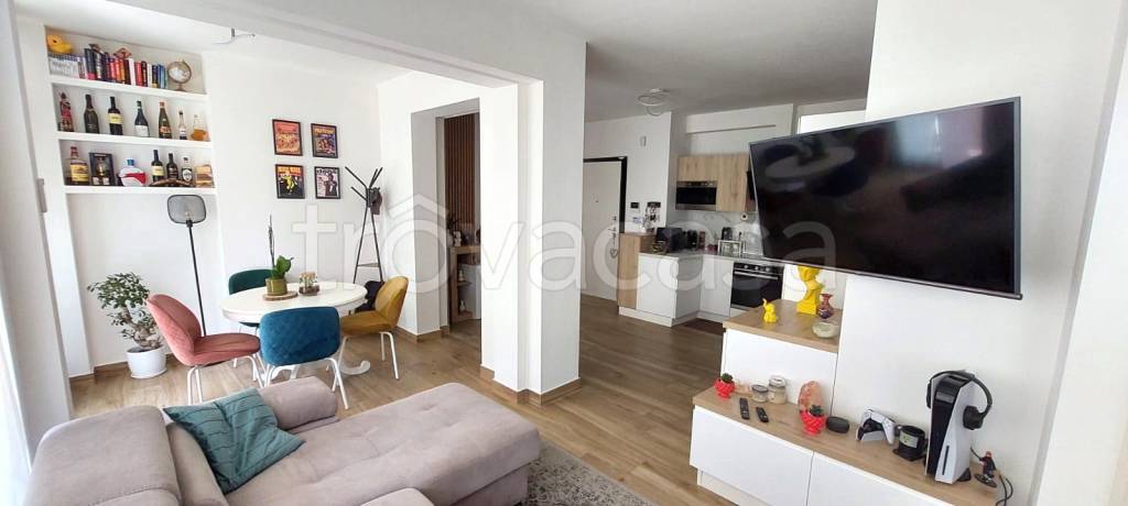 appartamento in vendita a Castel Gandolfo in zona Pavona