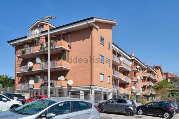 appartamento in vendita a Castel Gandolfo in zona Pavona