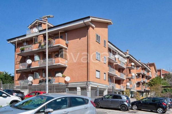 appartamento in vendita a Castel Gandolfo in zona Pavona