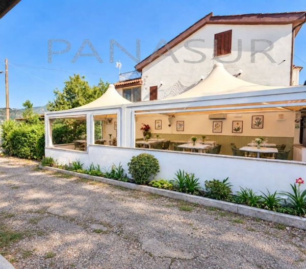 casa indipendente in vendita a Castel Gandolfo