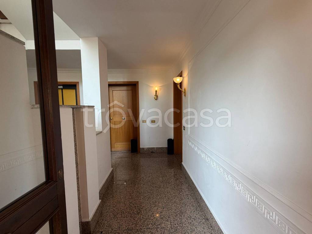 appartamento in vendita a Castel Gandolfo in zona Pavona