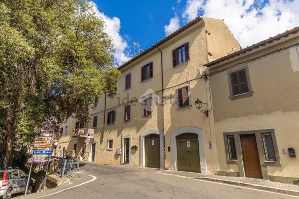 appartamento in vendita a Castel Gandolfo in zona Mole di Castel Gandolfo
