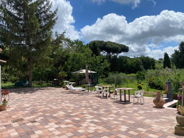 appartamento in vendita a Castel Gandolfo in zona Pavona
