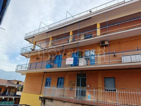 appartamento in vendita a Castel Madama