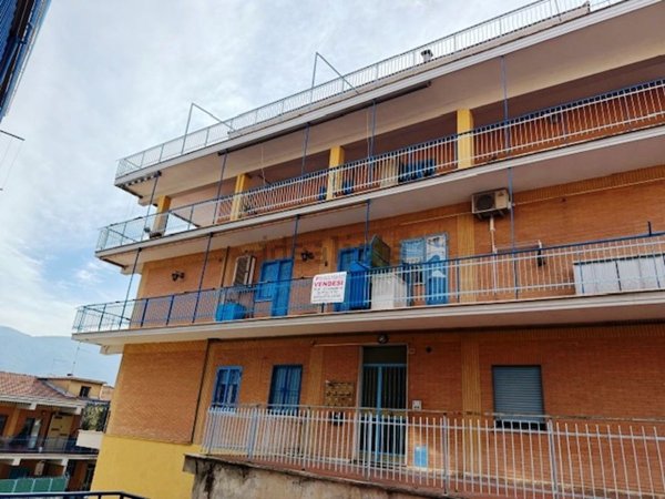 appartamento in vendita a Castel Madama